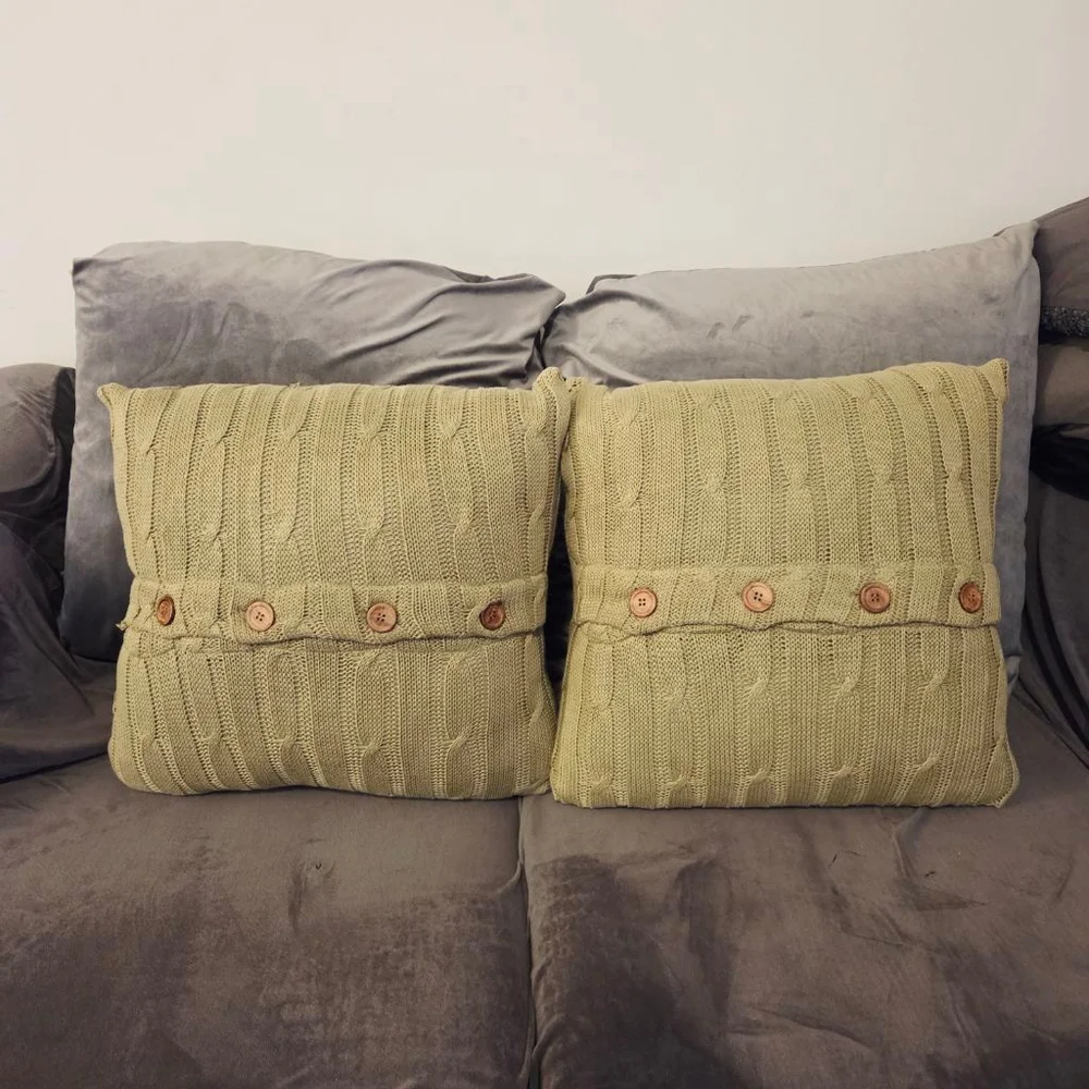 Set of 2 pale green 18